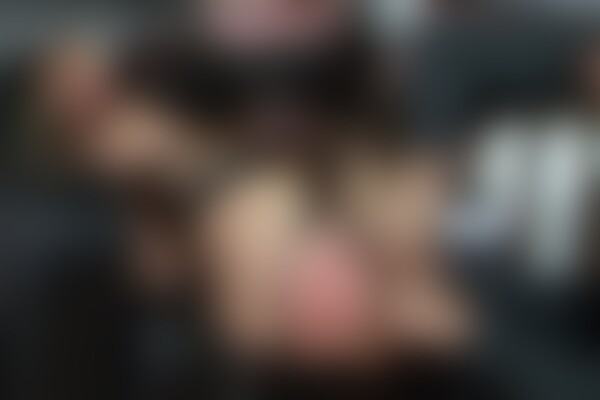 'Submission'-Szene aus Submit Or Suffer (Dominatrix 6) Szene 1