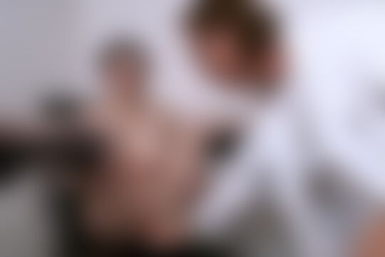 'Arzt'-Szene aus Die 18 jährige Scarlet Rose bekommt beim Arzt den größten ihres Lebens ...