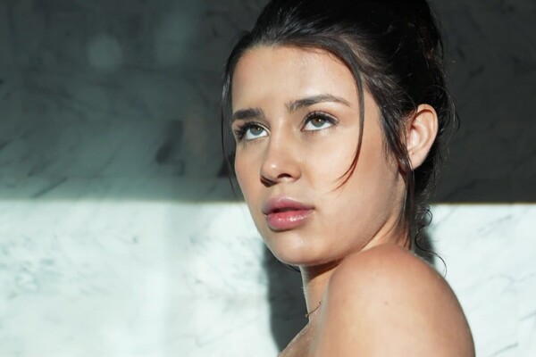 'Premium'-Szene aus Kylie Rocket - All New Hot Showers 6