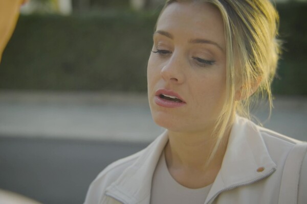 'Alien'-Szene aus Alice Wild & Ariana Cortez - Sehnsüchte - Desires