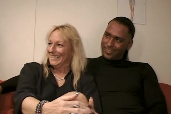 'Premium'-Szene aus Simones Hausbesuche 12 (BB Video) Szene 1