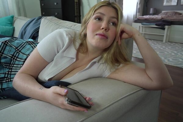 '18 Jahre alt'-Szene aus Claudia Garcia - Grandpa's Little Secret 2