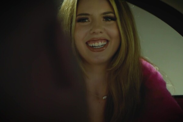 'Cheerleader'-Szene aus Lucky Anne - 18YO Cheerleader Pinks Plowed!