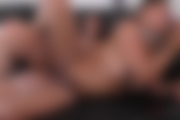 'Exhibitionismus'-Szene aus Alice Bays & Tayla Spiller - Trans-Active 25