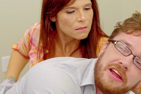 'Sex am Strand'-Szene aus Syren De Mer - Moms Teach Sex 19