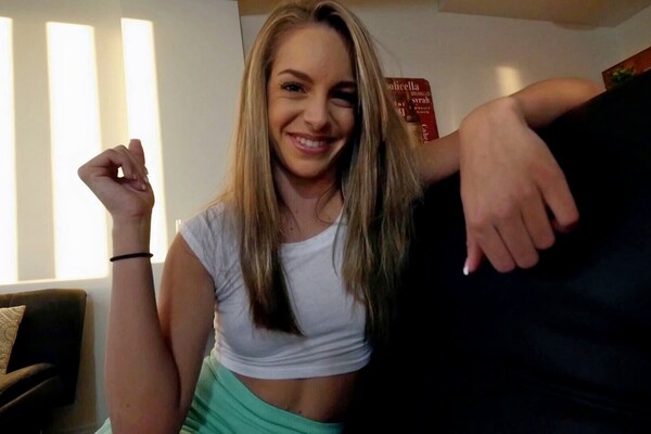 'Dusche'-Szene aus Kimmy Granger - Step Sibling Coercion