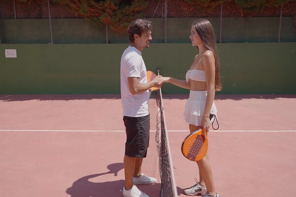 'Chef'-Szene aus Vixi Rafi - Young Housewives