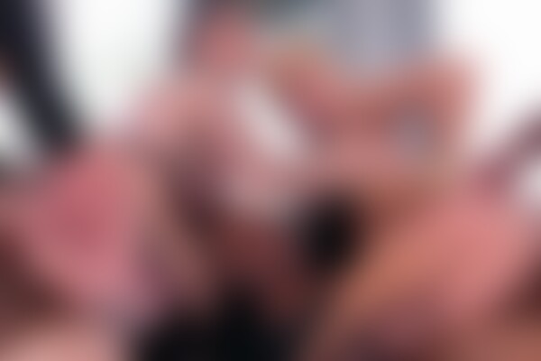 'Exotisch'-Szene aus Barbie Sins & Megan Inky - Double Anal Duels