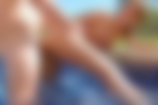 'Pool'-Szene aus Sexxygirl im Pool gevögelt