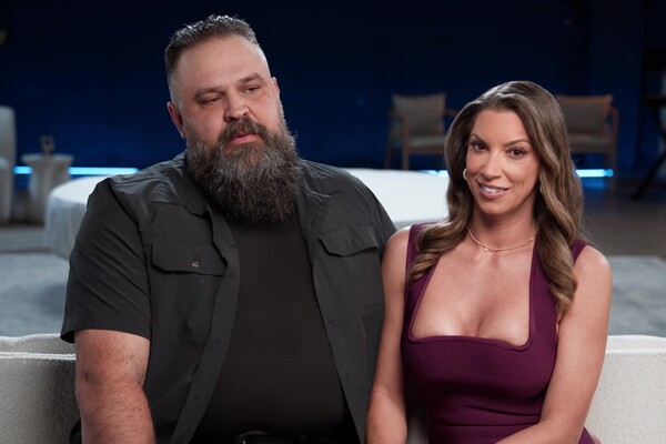 'Interview'-Szene aus Lady LorReign - Real Couples