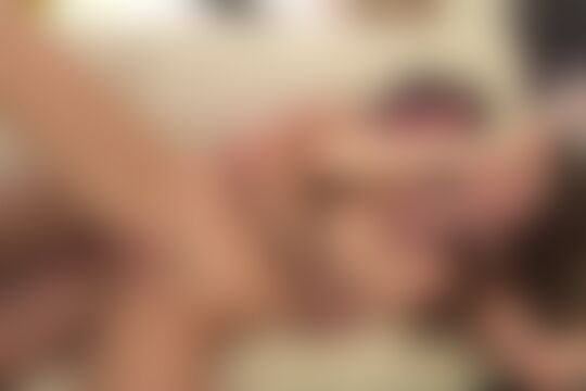 'Masseuse'-Szene aus Elena Koshka - Manuel Creampies Their Asses 5