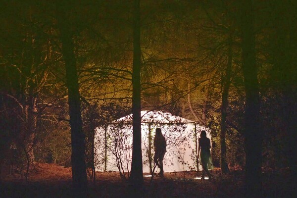 'Pegging'-Szene aus Bebe Melkor-Kadior & Iana Bet - Ein Weg voller Herausforderungen