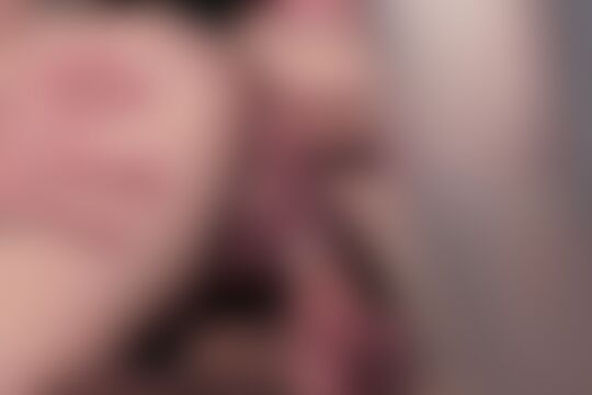 'Zimmermädchen'-Szene aus Die heiße schwarzhaarige Schönheit Ava Courcelles genießt eine stilvolle DP