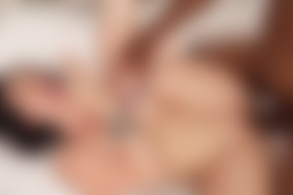 'Busty'-Szene aus Paris Lincoln - Big Tits Love BBC 6