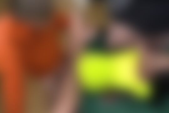 'Lustig'-Szene aus Die schwarzhaarige Tattoo-MILF Inga Devil von zwei älteren Hengsten gedeckt