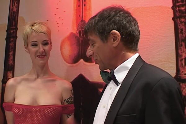 'Facial'-Szene aus Malou Rouge - Bang Bitches 2