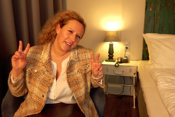 'Berlin'-Szene aus Kathy Deep - Casting 9