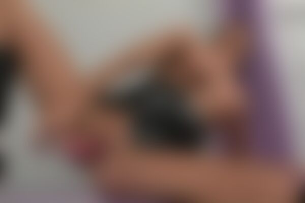 'Lack'-Szene aus Sanya Pride - Dreckige Fetisch Fotzen