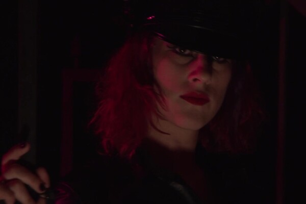 'Handjob'-Szene aus Fetish Sluts (Dominatrix 6) Szene 2