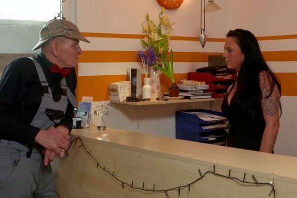 'Lustig'-Szene aus Die pikanten Fälle des Lucky Listig 2 (MMV) Szene 10