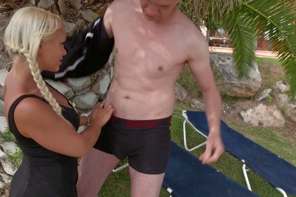 'Lustig'-Szene aus Celina Davis - Die pikanten Fälle des Lucky Listig 2