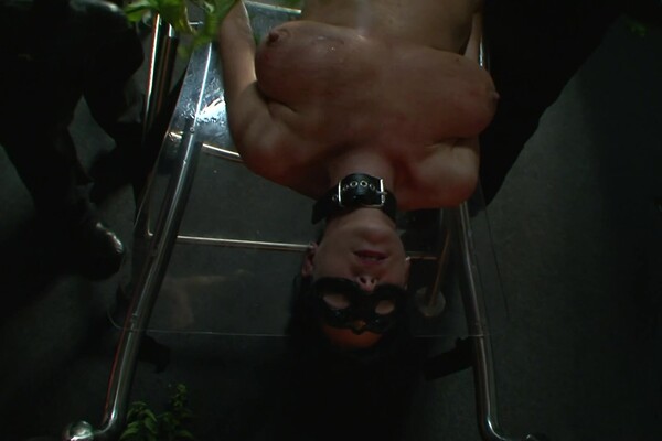 'Sklavin'-Szene aus Dakaria - Das Sadistenschloss 20