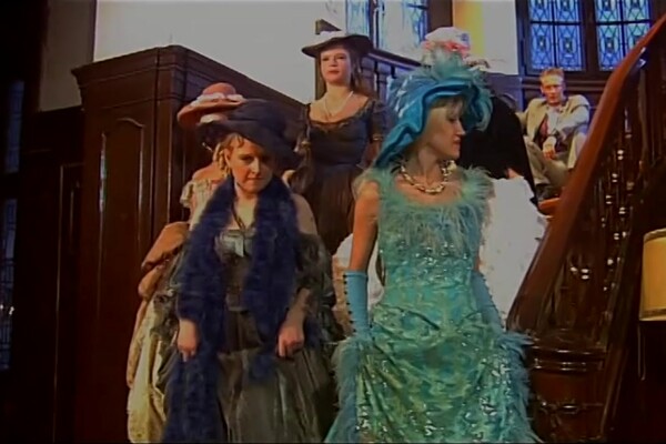 'Vampir'-Szene aus Graf Dracula's bissige Saftfotzen (Herzog) Szene 4