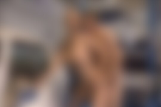 'Curvy'-Szene aus Anike Ekina: Probefick