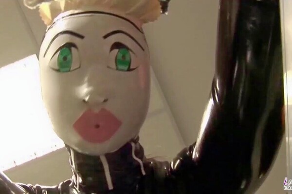 'Latex'-Szene aus Lez Dom Entertainment: Helotry 11 (Amator) Szene 2