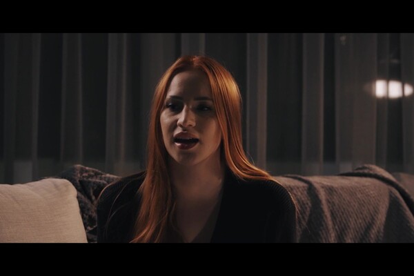 'Rothaarige'-Szene aus Kiara Lord - Scarlet Fever