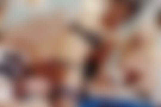 'Verheiratet'-Szene aus Drei edle französische Ladies teilen sich einen harten Schwanz