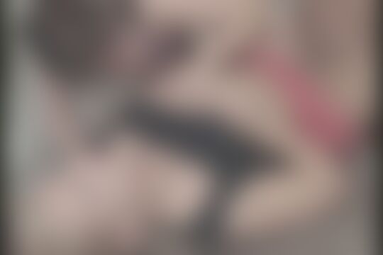 'Küche'-Szene aus Süsse Teeny-Träume erzählen von heißem Dreier in der Küche