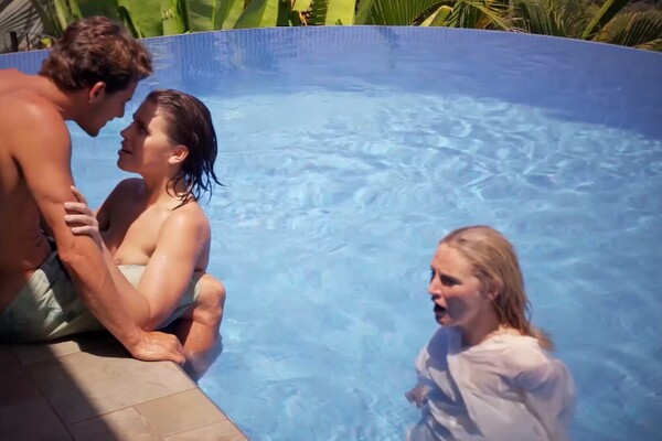 'Mistress'-Szene aus Adriana Chechik & Mona Wales - Seychelles - Sex im Paradies