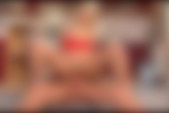 'Küche'-Szene aus Geile Blondine in der Küche genagelt