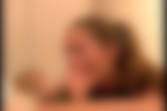 'Alien'-Szene aus Die unschuldige Anja Juliette Laval lässt sich von der verkorksten Tyra Misoux die Möse stopfen