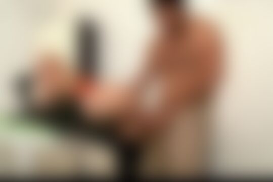 'Slave'-Szene aus Kathia Nobili - Fetish Clinic