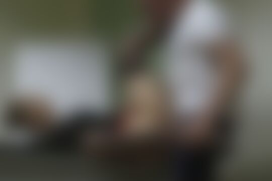 'Strapse'-Szene aus Die aufregende Fahrlehrerin Valeria Jones in Strapsen gefickt