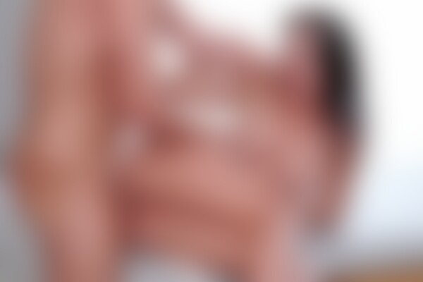 'Büro'-Szene aus Dillion Harper - Undressed