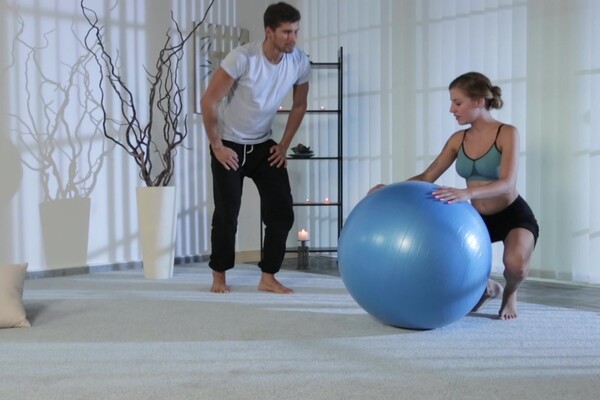 'Twins'-Szene aus Kristof Cale - The Best Of Silvia Dellai