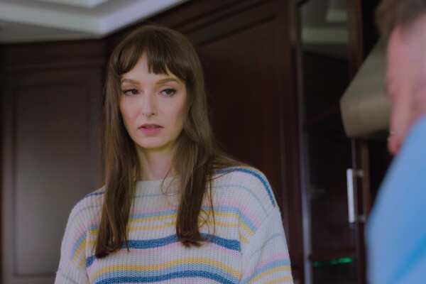 'Verheiratet'-Szene aus Emma Hix & Lexi Luna - Breadcrumbs