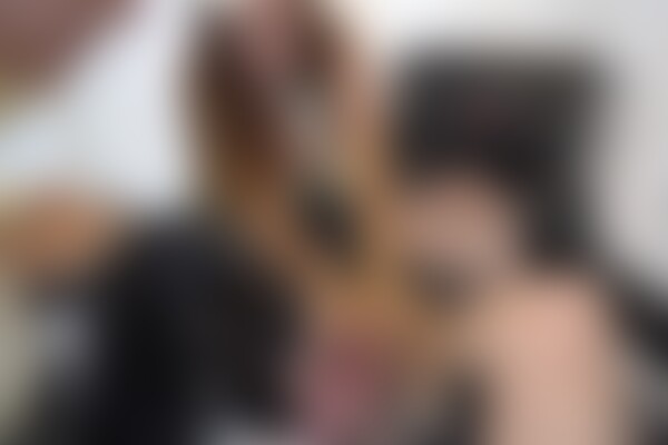 'Latex'-Szene aus Anna Petrovna, Lady Lexi & Lady Markazi - Die Perverse Gummiklinik - Rubber Pervs