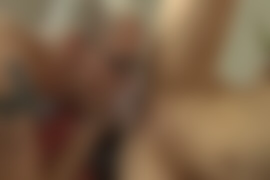 'Hotel'-Szene aus Celina Davis & Lucy Bell - Lena Nitro: Doppelte Lust