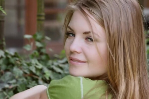 'Geld'-Szene aus Alessandra Jane - Honey Cunnies 3