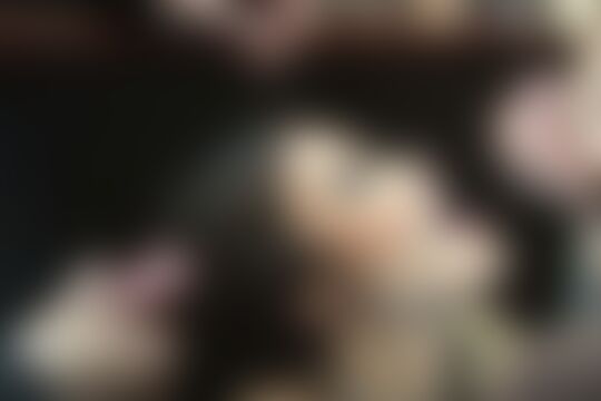 'Geschichte'-Szene aus Alice Ax - Gold - Anissa: Geschichte eines Betrugs / Education Anissa