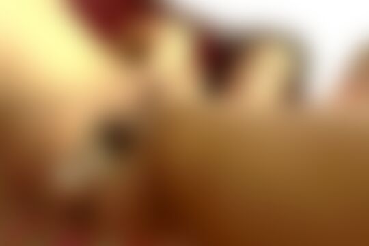 'Schamlippen'-Szene aus Layla Price hübsche Apfelkuchen Pussy wird mit Zangen gedehnt