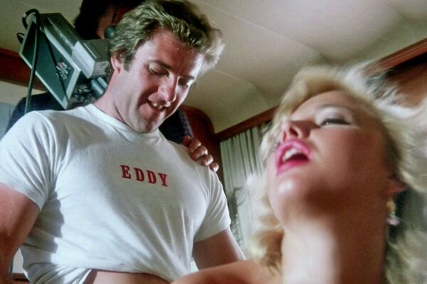 'Sex am Strand'-Szene aus Die Mädchen von St. Tropez (Tabu) Szene 1