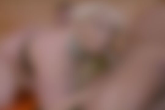 'Kino'-Szene aus Die dicke Blonde wird hier geil gerammelt