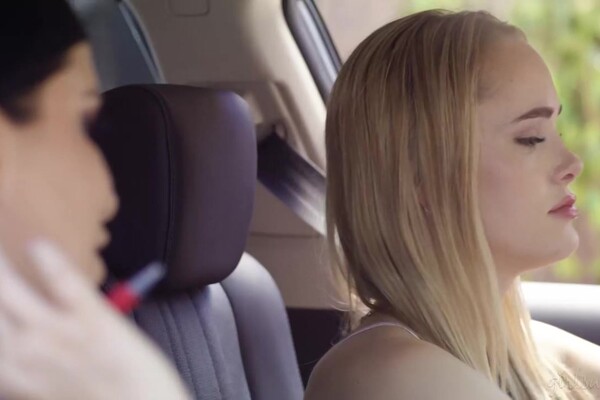 'Promis'-Szene aus Athena Fleurs & Romi Rain - Cheeky Girl