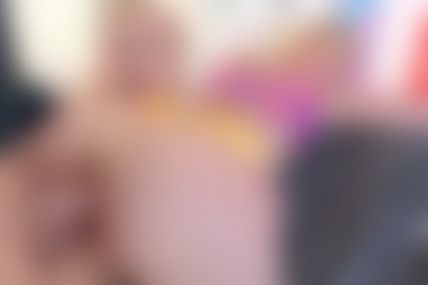 'Unterwerfung'-Szene aus Chloe Cherry & Natalia Queen - All Anal Threesomes