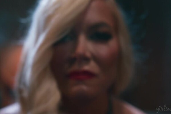 'Lesben'-Szene aus Ana Foxxx, Casey Calvert & Codi Vore - Lesbian Group Sex